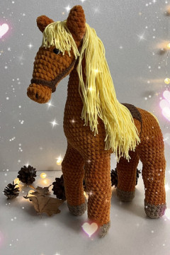Кафяв кон